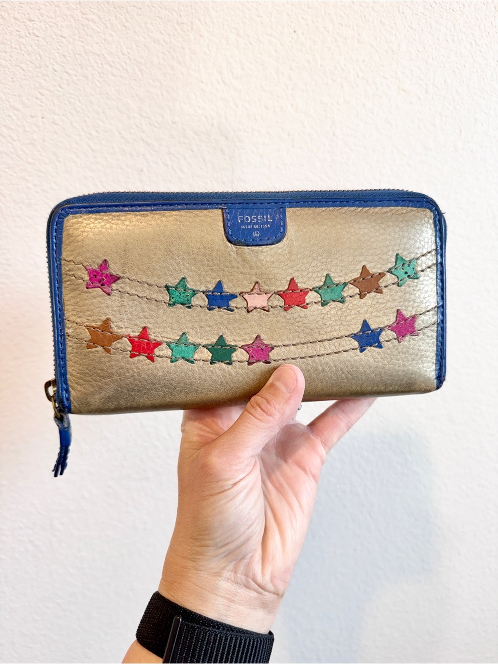 Fossil Star Studded Metallic Leather Zip Around Wallet Y2K Eclectic Boho Fun E13